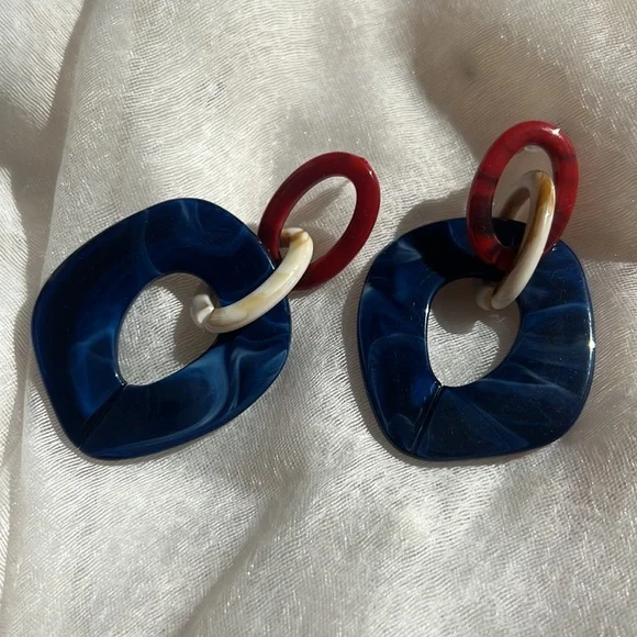 Drop Earings - Picture 3 of 5